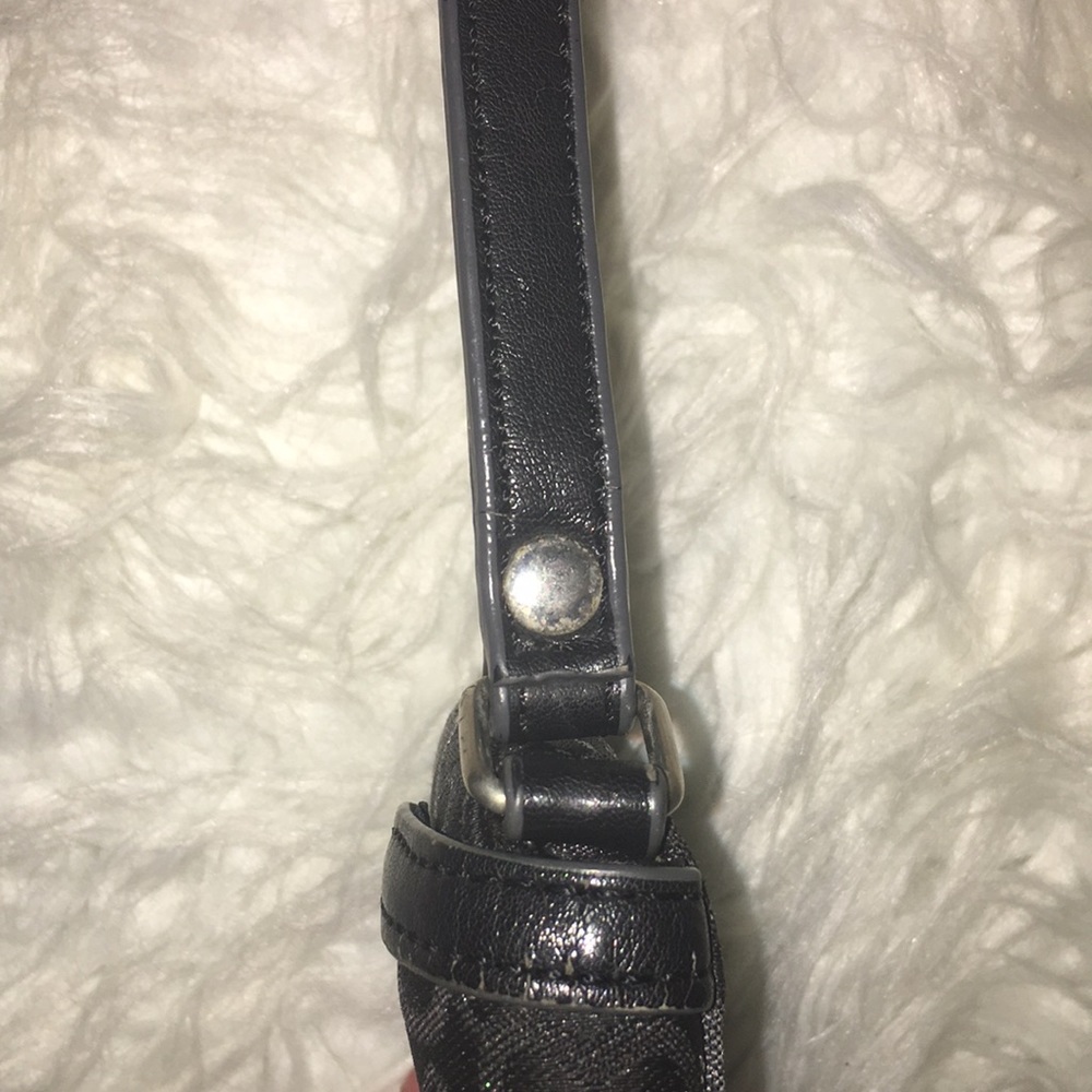 🖤BLACK XOXO CLUCTH/WRISTLET🖤 - Picture 5 of 8